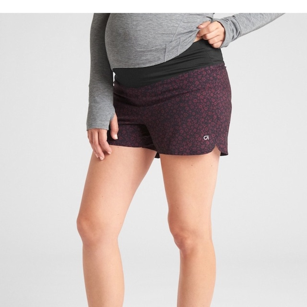 NWOT GapFit Maternity Running Shorts